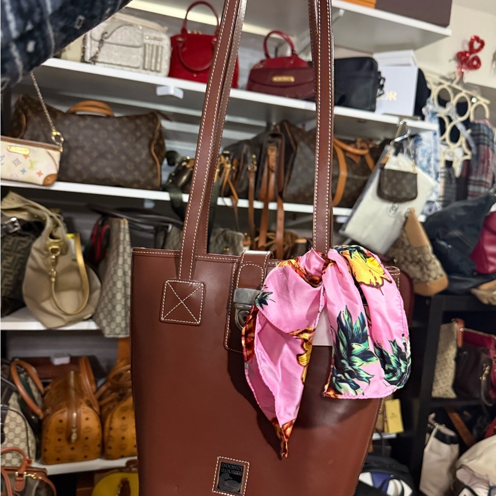 Elegant Brown Tote Bag with Pink Scarf